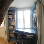 & ! 3 Bedrooms, 2 Bathrooms * Paris