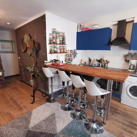 & ! 3 Bedrooms, 2 Bathrooms *
