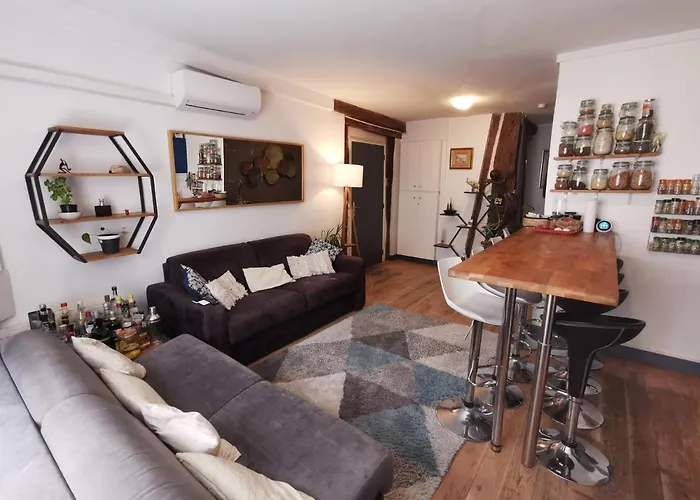 Lejlighed & ! 3 Bedrooms, 2 Bathrooms